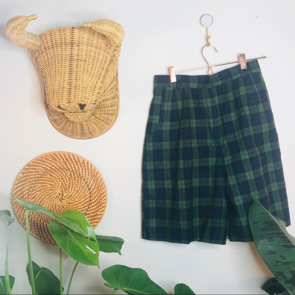 Vintage Retro 90’s High Waisted Wool Plaid Shorts - Picture 4 of 4
